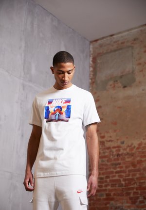 FESTIVAL PHOTO TEE - Printtipaita - white