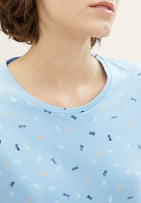 TOM TAILOR T-shirt imprimé - blue multicolor minimal