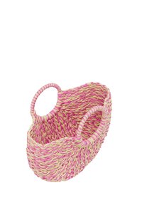 Cesto intrecciato con manici, caratterizzato da una combinazione di colori rosa e beige. Forma arrotondata con una superficie testurizzata in materiale di paglia.