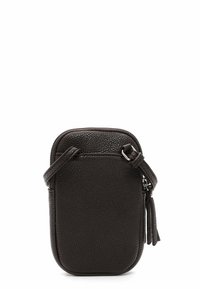 Tmavě hnědá kožená crossbody taška s texturovaným povrchem, zaobleným tvarem, horním uzávěrem na zip a nastavitelným popruhem. Obsahuje detail s třásněmi po boku.