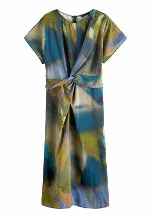Midi-kjole med korte ærmer, abstrakt mønster i blå, grøn og gul akvarel og en knudedetalje foran.