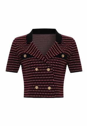 Camicia doppiopetto a maniche corte in un motivo geometrico rosso e nero. Presenta un colletto nero con bottoni dorati.
