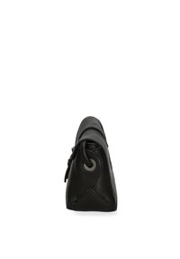Borsa in pelle nera con forma arrotondata, cuciture laterali e dettagli in metallo argentato. Design compatto con una texture semplice e liscia.