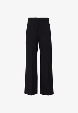 Czarne spodnie z wysokim stanem, szerokimi nogawkami, szlufkami na pasek oraz ukrytym zapięciem z przodu, prezentowane na białym tle.