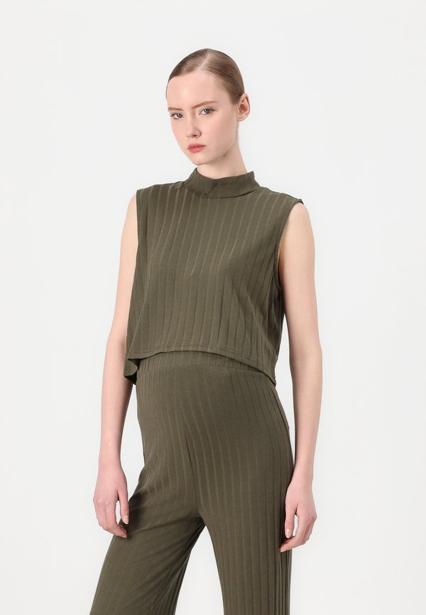 MLLUCY CROP - Top - grape leaf