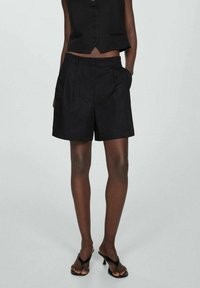 Mango Šortky - black