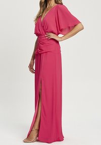 TUSSAH Długa sukienka