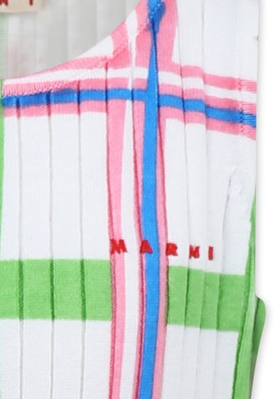 Top a maniche corte con base bianca e strisce verticali verdi, rosa e blu, con il nome del marchio "Marni" in rosso vicino all'orlo.