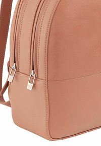 DUDU FAVIGNANA CITY 26 5 CM - Sac à dos - rosa flamingo