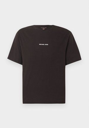 Czarny t-shirt z krótkim rękawem i okrągłym dekoltem, z małym białym logo "MICHAEL KORS" umieszczonym na środku klatki piersiowej.