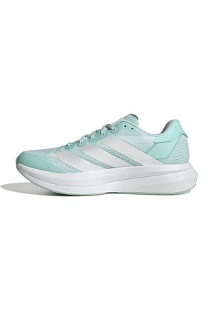 Helleblaue Laufschuhe mit einem Obermaterial aus Mesh, drei weißen Streifen an der Seite, gepolstertem Schaft und einer strukturierten Sohle für Traktion.