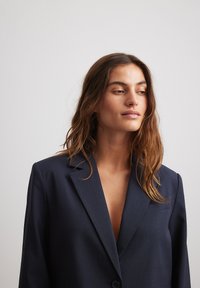 NA-KD Bleiseri - navy