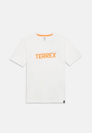 Balti trumpomis rankovėmis medvilniniai marškinėliai su oranžiniu "TERREX" logotipu centre ir oranžine detalė ant apykaklės.