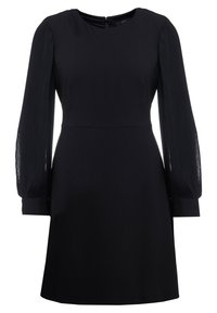 Schwarzes Kleid mit rundem Ausschnitt, tailliertem Oberteil und plissierten, durchsichtigen Ärmeln. Der Stoff ist glatt und hat eine semi-strukturierte Form. Reißverschluss auf der Rückseite.