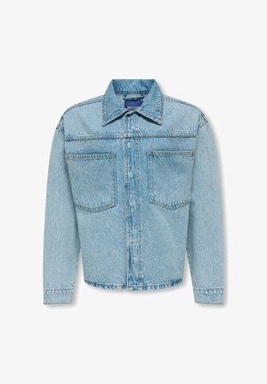 Világoskék farmerdzseki galléros nyakkal, hosszú ujjakkal és két elülső zsebbel. Gombos elülső rész és texturált anyag jellemzi.