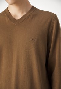 BOSS PACELLO - Džemper - open brown