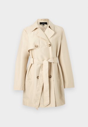 Beige kort trenchcoat med dobbeltradede knapper, bred krage, belte i midjen og sidelommer.