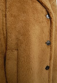 WEEKEND MaxMara - SALMONE - Klassisk frakke - cammello - 5