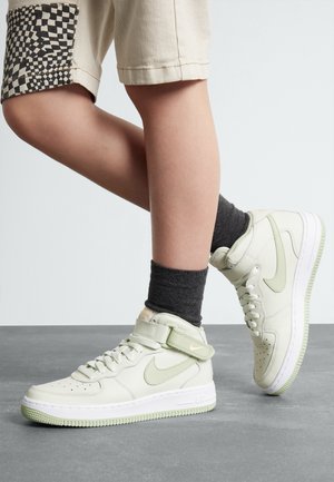 Sneakers high - light green