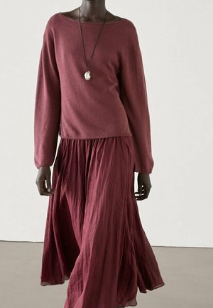 Stickad tröja - dark purple