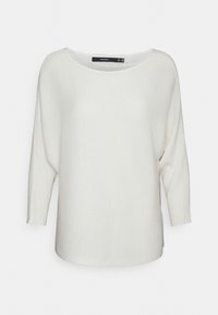 Leichter, gestrickter, locker sitzender Pullover in Weiß, mit weitem Ausschnitt und Dreiviertelärmel sowie seitlichen Schlitzen. Weiche Textur.