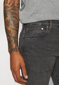 Levi's® 501 - Calças de ganga de perna direita - parrish