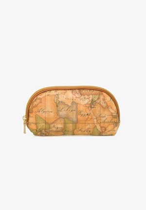 Borsa a zip color tan con design della mappa del mondo. Realizzata in tessuto, presenta continenti verdi e marroni, chiusura in metallo dorato e forma arrotondata.