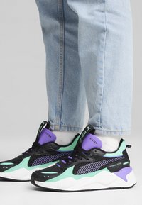 Puma RS-X REINVENTION - Terepfutó cipők - black mint