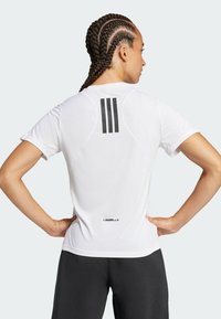 adidas Performance LES MILLS GRAPHIC - T-shirts print - white