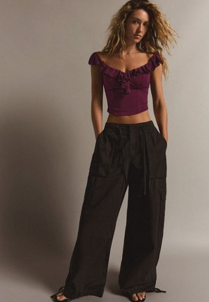 Bershka, FRILLED BARDOT CORSET - TOP - Blouse - dark red