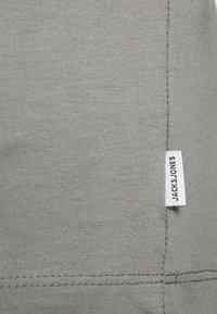 Jack & Jones 5 PACK - T-shirt básica - black, white, green