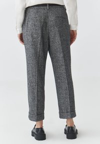 TATUUM Chinos - black