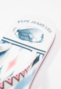 Pepe Jeans Allassandaalit - white