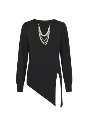 Čierny top s dlhým rukávom a výstrihom do V, s asymetrickým lemovaním. Obsahuje vrstvené perlové a strieborné reťazové detaily na výstrihu.
