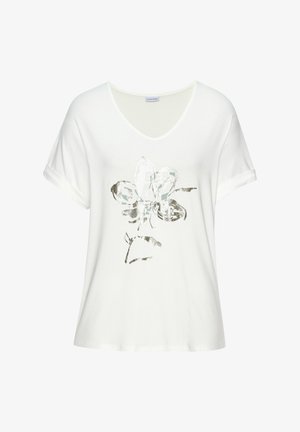 Weißes, kurzärmeliges V-Ausschnitt-Shirt mit hochgekrempelten Ärmeln, einem metallischen Blumenmuster und dem Schriftzug "Best Day Ever" auf der Vorderseite.