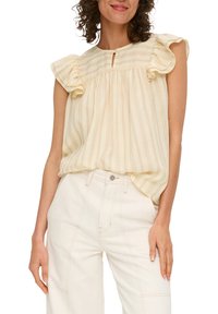 Lichtgele blouse met ruffle-mouwen, verticale strepen, keyhole-halslijn detail, gecombineerd met off-white hoge taille jeans.