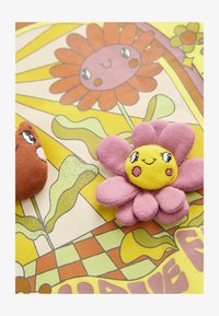 Geselecteerd, yellow flower