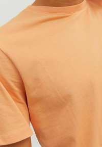 Jack & Jones JJE TEE  O-NECK  - T-shirt basic - pumpkin