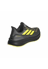 adidas Performance ULTRABOOST GTX - Chaussures de running - carbon cblack grefou