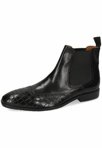 Bota Chelsea de cuero negro con textura de cocodrilo en la puntera, paneles laterales elásticos y un tacón liso en contraste. Suela robusta.