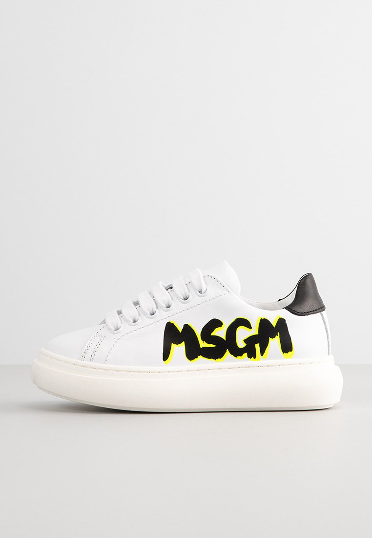 Sneakers low