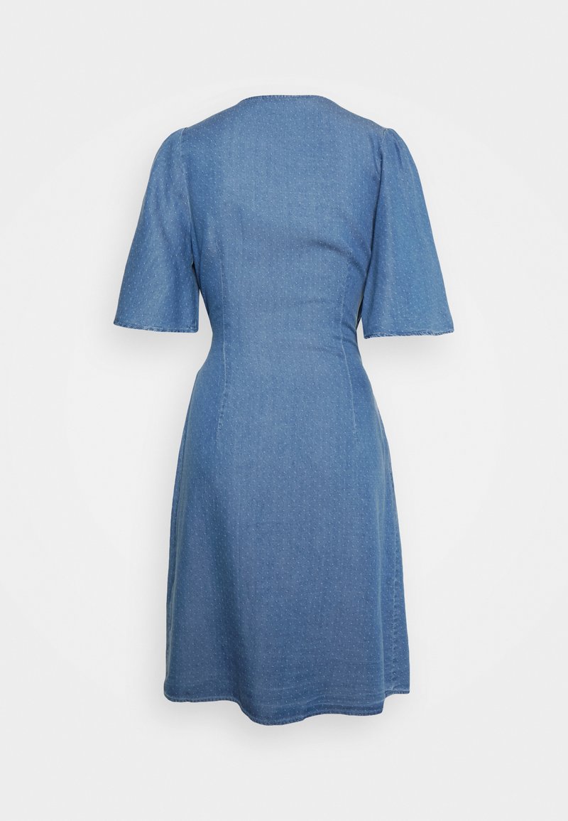 Damen Freizeitkleider | Vero Moda Tall VMLILIANA WRAP DRESS Jeanskleid medium blue denim/blue denim - IO28217 Damen Freizeitkleider | Vero Moda Tall VMLILIANA WRAP DRESS Jeanskleid medium blue denim/blue denim - IO28217