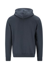 Marinblå hoodie gjord av mjuk bomullsblandning, med en känguruficka, ribbade mudd och en huva som kan justeras med dragsko.