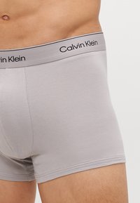 Calvin Klein Underwear TRUNK 3 PACK MODERN COTTON STRETCH - Ozke boksarice - zoni beach/troposphere/ash