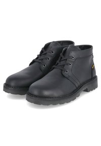 Schwarze Leder-Ankle-Boots mit Schnürung, runder Zehenform und strukturiertem Sohlenprofil. Mit gesteppten Details und einem dezenten goldenen Akzent.