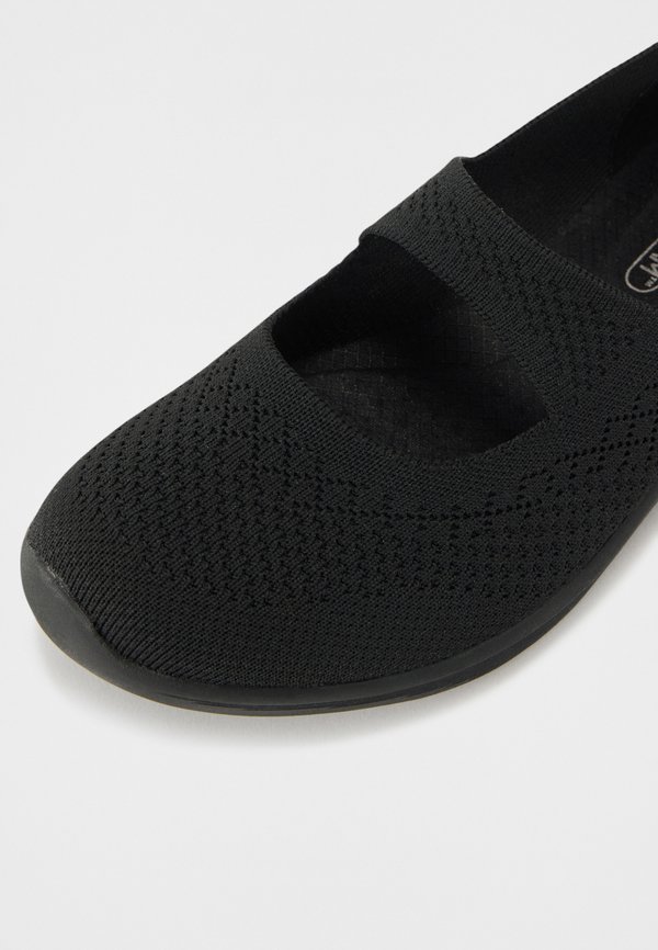 ARYA - Ankle strap ballet pumps3