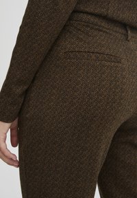 ICHI Tygbyxor - brown