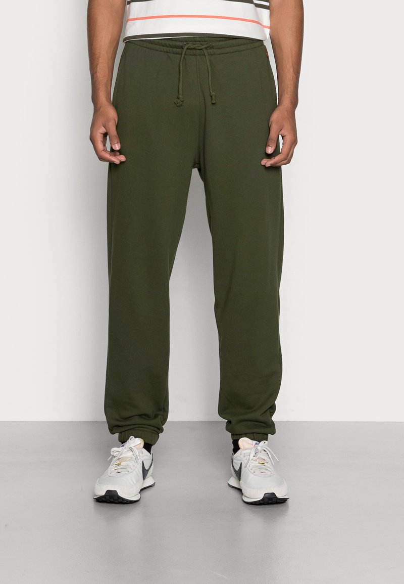 Levi's® TAB PANT - Calças de fato de treino - mossy green