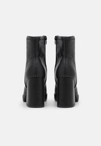 Steve Madden Bottines à talons hauts - black