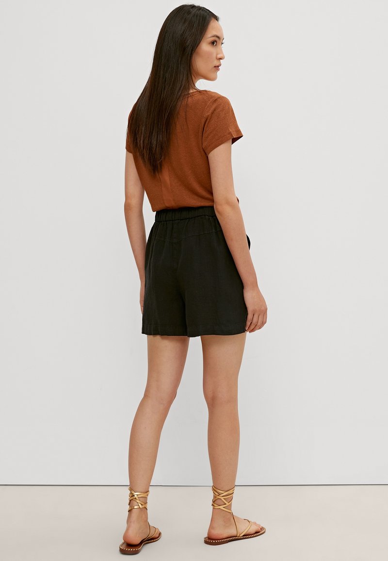Damen Kleider | comma REGULAR Shorts black/schwarz - WT35889 Damen Kleider | comma REGULAR Shorts black/schwarz - WT35889